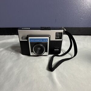 Vintage Kodak Instamatic X-15 126 Film Camera - Clicks & Winds Perfectly
